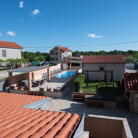 Holiday Home Luka Pridraga מראה חיצוני תמונה