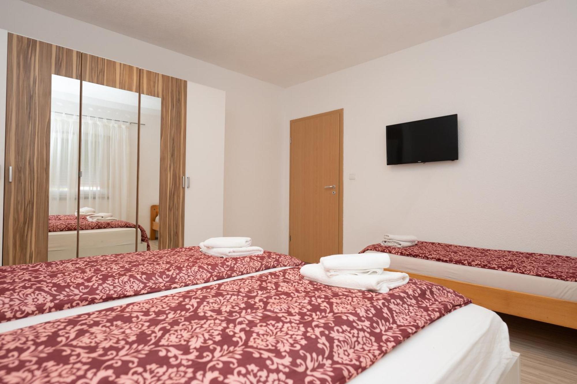 Holiday Home Luka Pridraga מראה חיצוני תמונה