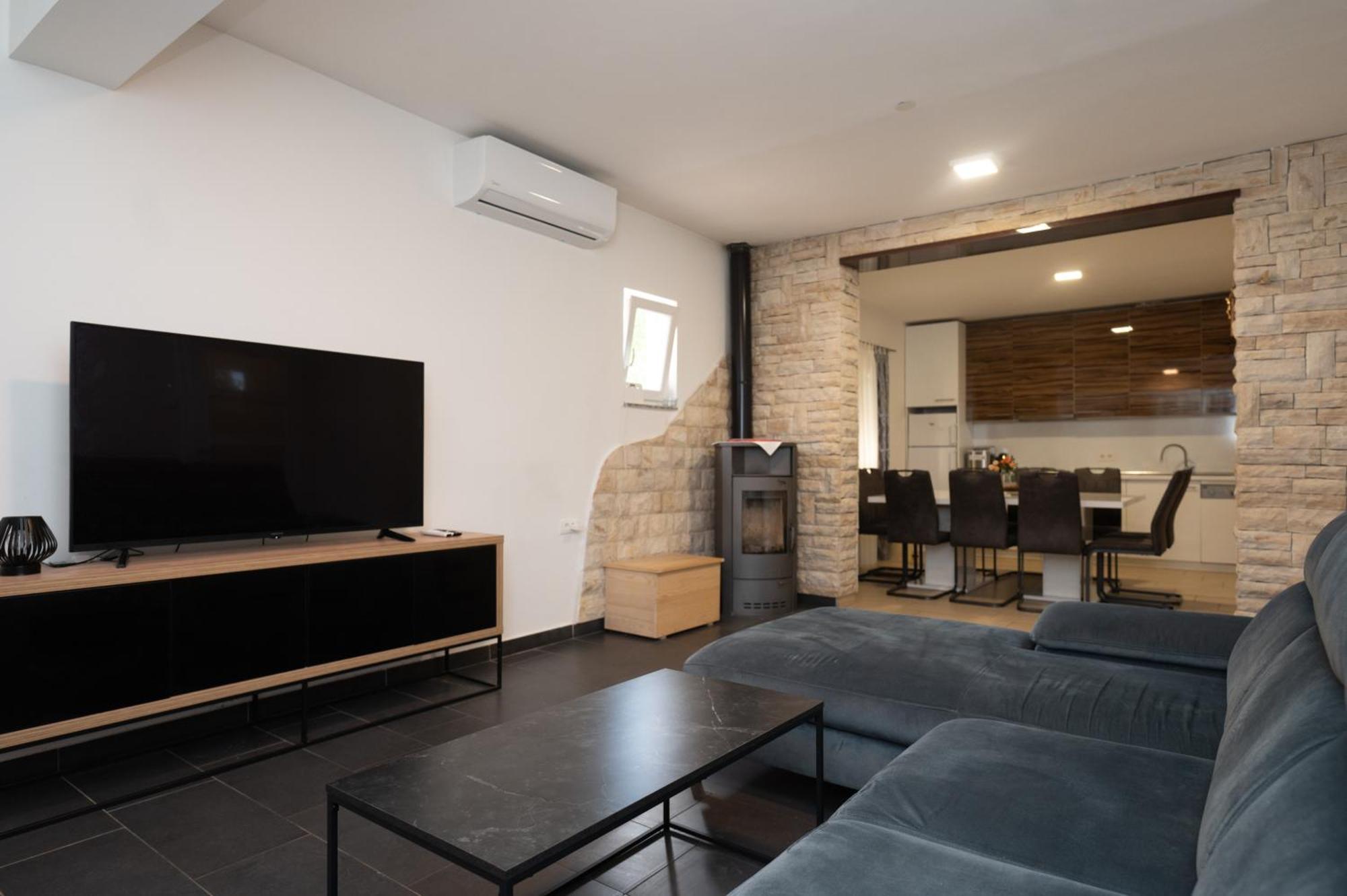Holiday Home Luka Pridraga מראה חיצוני תמונה