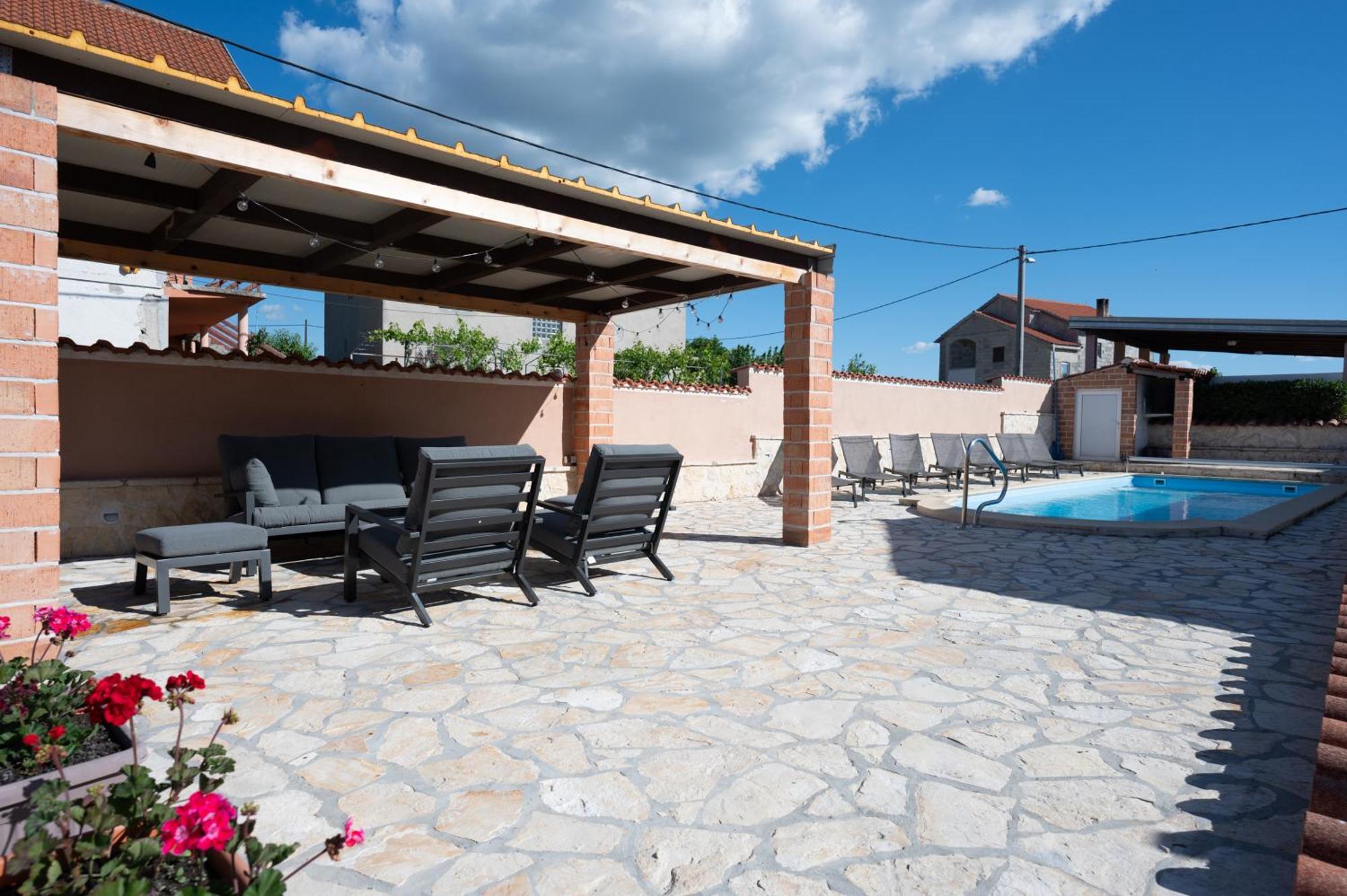Holiday Home Luka Pridraga מראה חיצוני תמונה